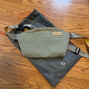 bellroy Sling Mini Bag in Lunar